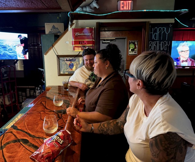 Plaza Pub Peeps