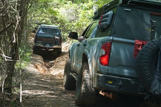 Splittin some giant ruts