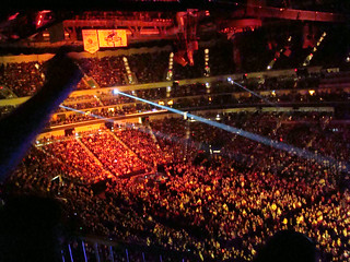 Elton John Crowd
