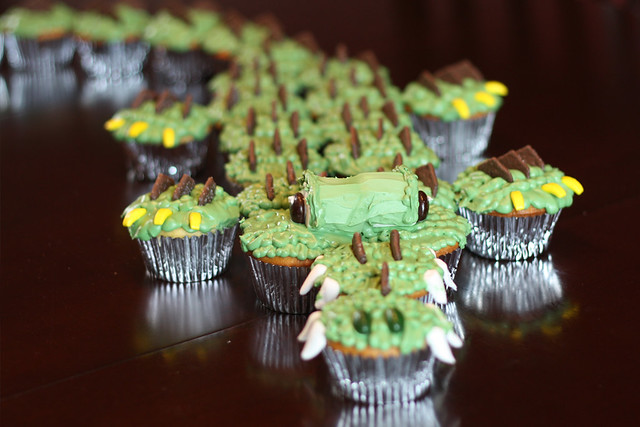 Cupcake Alligator