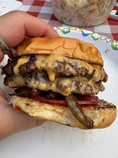 Look at this cheeseburger