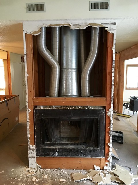 Sorta feels like I'm at the end of a level on contra...