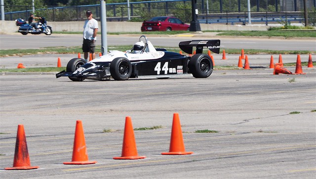 This is one way to autocross...