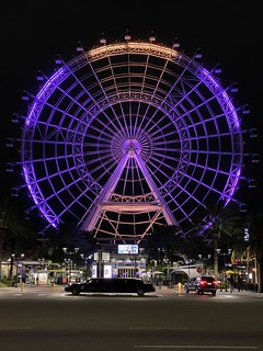 The Orlando Eye lit up for Kobe Bryant
