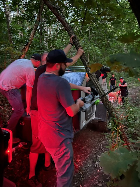 decided to take my rig down the tighter trail... chainsaws were needed.