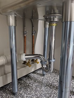 Garage sink plumbing