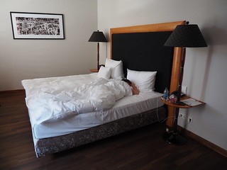 Kari crashes for a quick nap before exploring