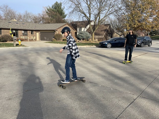 rollin around on the skateboards