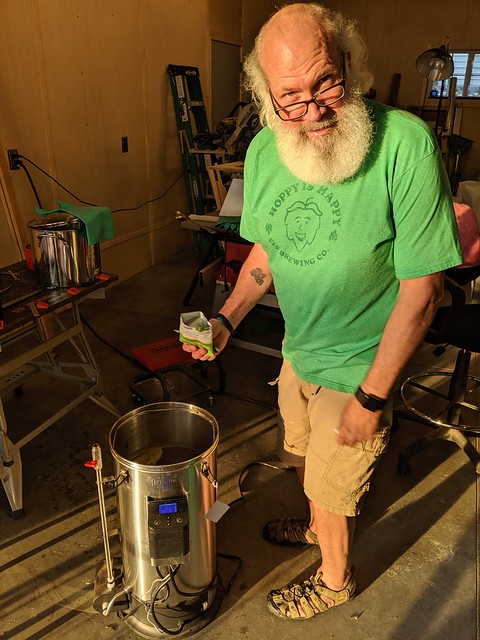 Boil starts. Hops in.