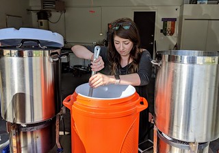 Homebrew - Stirrin that grain in