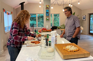 pizza - Saucin the pizzas