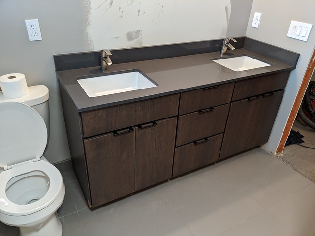 Sinks and faucets in!