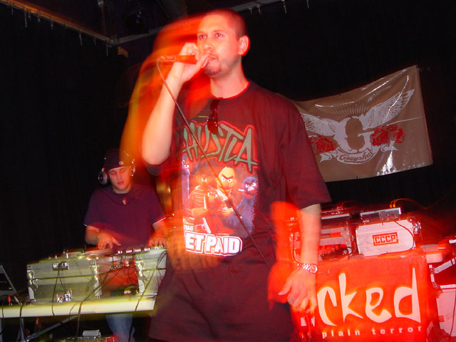 Gaiden Gadema rapping @ Vaudeville Mews