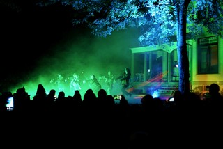 Dancing - Flash Mob Thriller