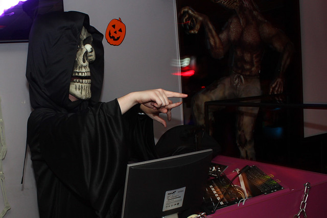 Stix Skeleton DJ getting into it