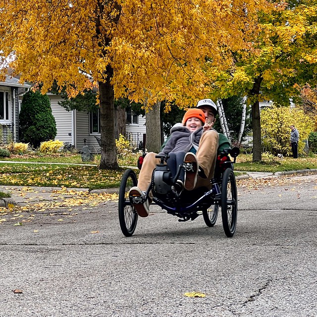 Throwin up the horns