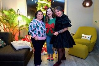 Nicole Sutherland - Holiday girls