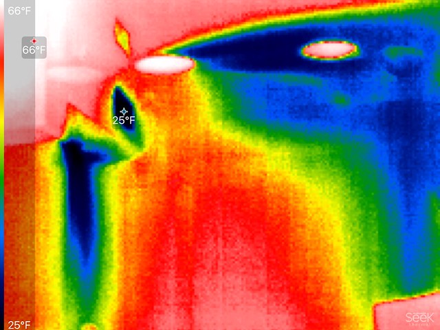 IR photo of the cool air blowin across the new holes from inside the unit