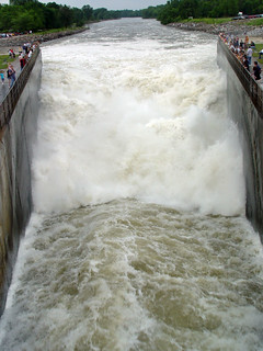 Flood - Crazy Water at Saylorville Spillway