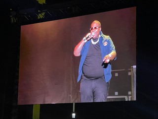 Sean Kingston was not gonna button that Balenciaga shirt