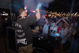 Dustin Iverson - Workin the Bud Tent crowd