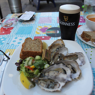 Drinks - Oysters and a pint of Guinness