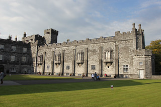 Kilkenny Castle courtyard