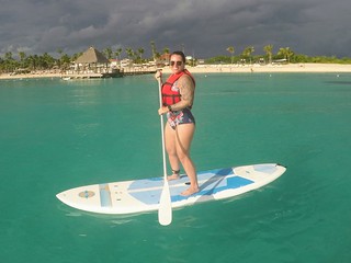 Stand up paddlin in the ocean