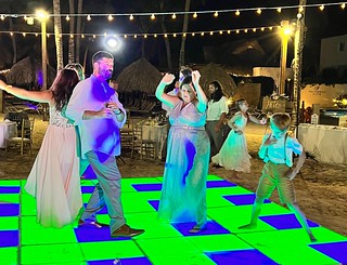 Wedding - Gettin down