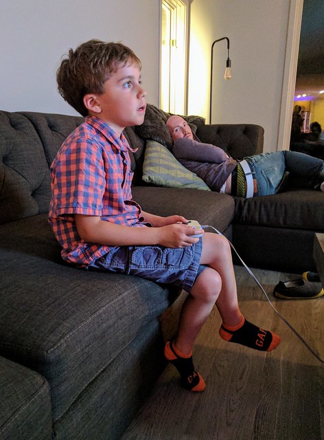 Look at this fancy lil dude playing Super Nintendo