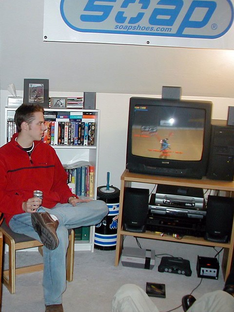 Matt watching Jeff play Tony Hawk