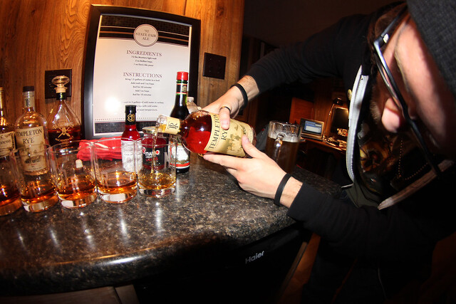 Making Templeton Rye Manhattans