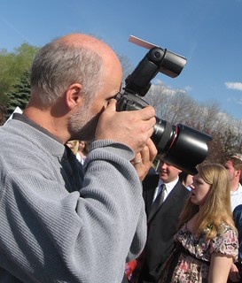 Camera - A wonderful flash reflector idea that I'm gonna steal