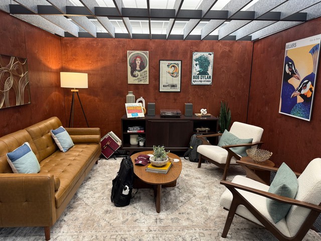 Look at this little vinyl lounge in the office