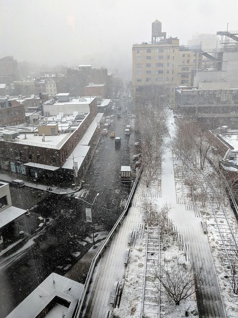 My first Nor'easter. Snow storm Toby. It snowed giant wet snowflakes for ~18 hours straight... Bu...