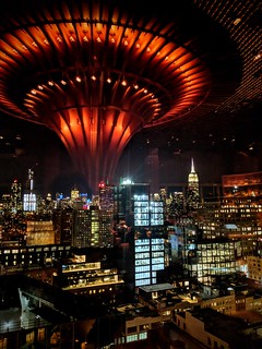 Skyline - The UFO reflection at the top of the Standard