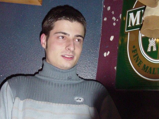 Jeff's reaction to Josh Kissing Leah