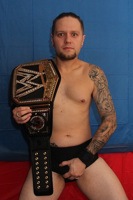 WORLD CHAMPION BROOX