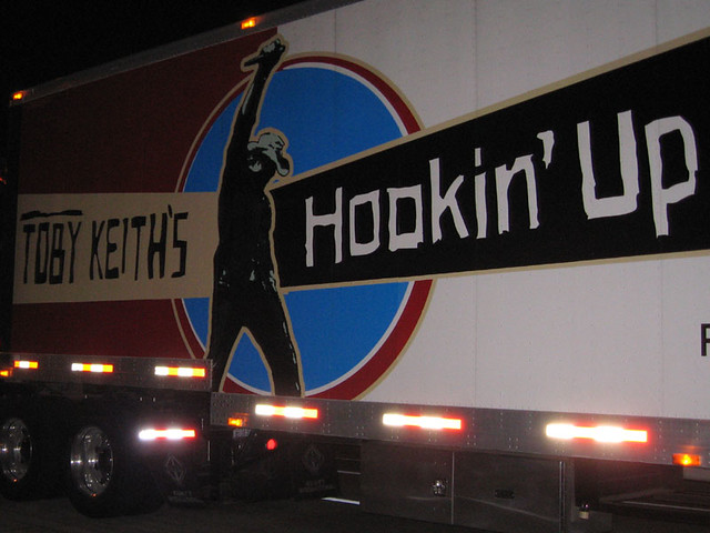 Toby Keith's Hookin' Up!