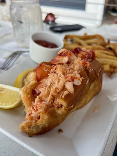 This was our fav lobster roll of the trip