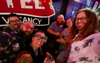 Sandie Kirpalani - Hangin at the Lamp