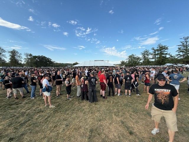 This is a merch line. It zig zags all the way up to that white tent, which is huge.