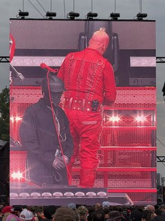 Lindemann - Look at this mic stand