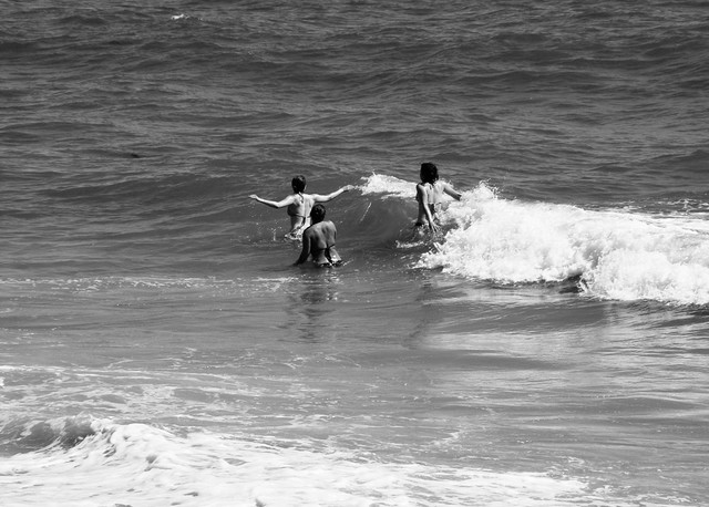 Reynolds girls in the ocean