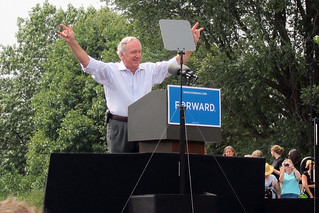 Politics - Tom Harkin loves you