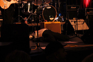 This old dude just hit the floor like it was nothing, ha!