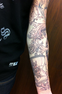 Tattoo - Hourglass and filigree after first session