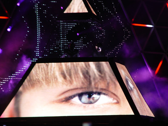 This cycled through photos real fast - I managed to capture an eye