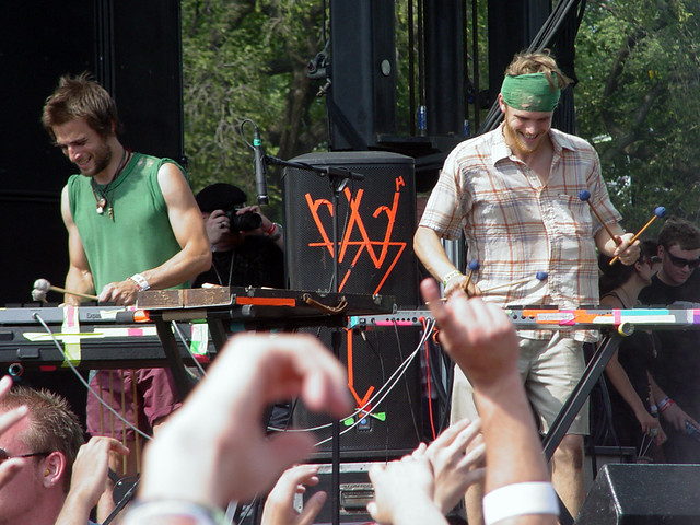 Dan Deacon xylophone kids