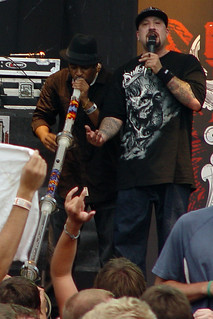 Lollapalooza - Bobo hitting an insane bong